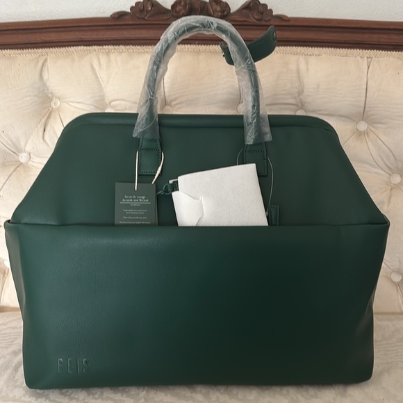 Beis X wicked green weekender - Picture 7 of 7